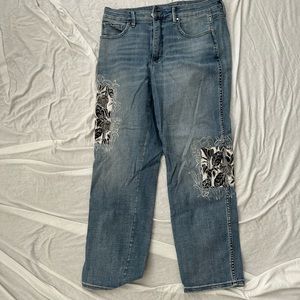 White House Black Market Curvy Jeans Crop Floral Patch//matches floral top